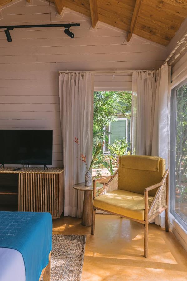 Larisa Resort Ashwem Мандрем Екстериор снимка